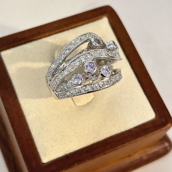 Vintage Sterling Silver Cubic Zirconia Ring sz 8 - Picture 1 of 7